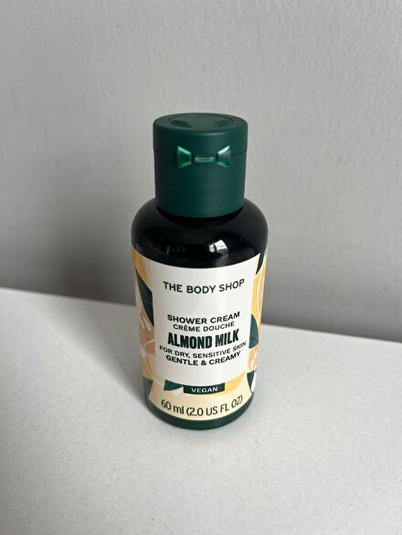The Body Shop Almond Milk Duş Kremi