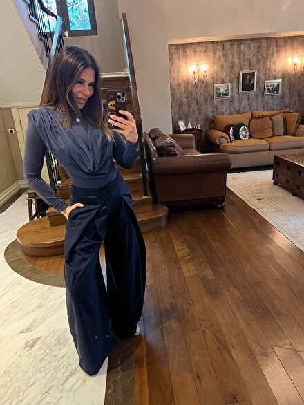 Drape Yaka Bluz