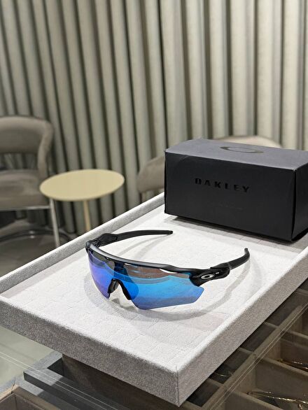 Oakley Güneş Gözlüğü Mavi
