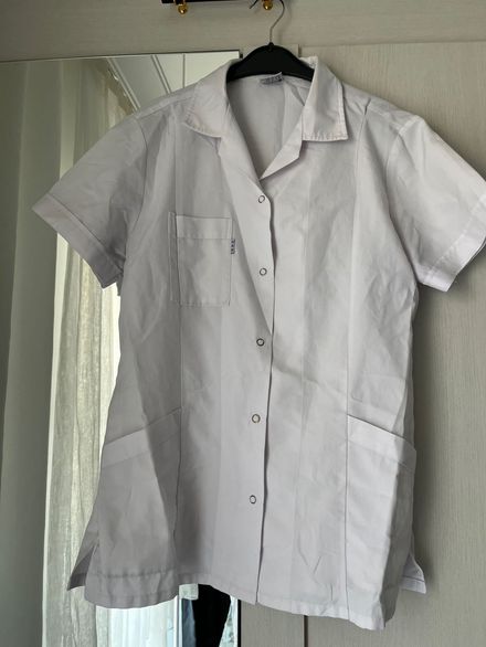 Beyaz Kısa Kollu Doktor/Hemşire Önlüğü