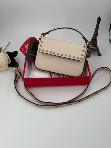 Valentino Garavani Omuz Çantası 👜🛍️🧿