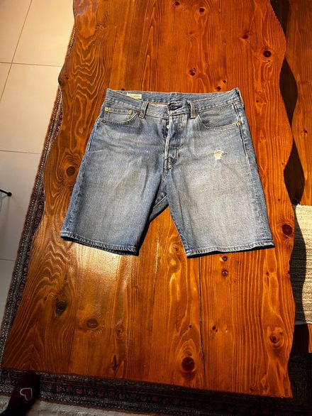 Klasik Mavi Jean Şort Levi’s 501