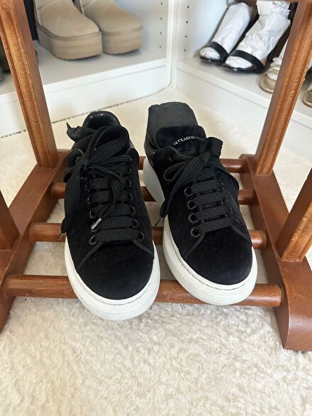 Alexander McQueen Siyah Süet Sneaker