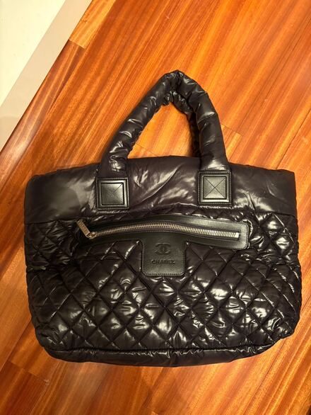 Chanel cocoon canta