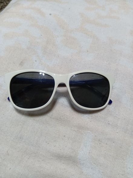 Beyaz Çerçeveli Unisex Güneş Gözlüğü