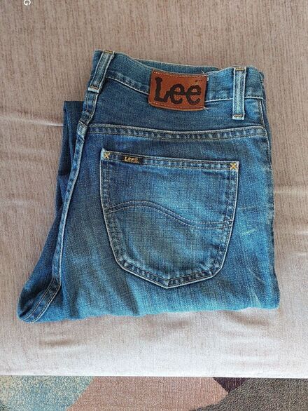 LEE JEANS
