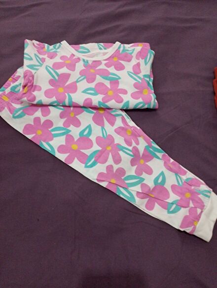 Bebek pijama takımı