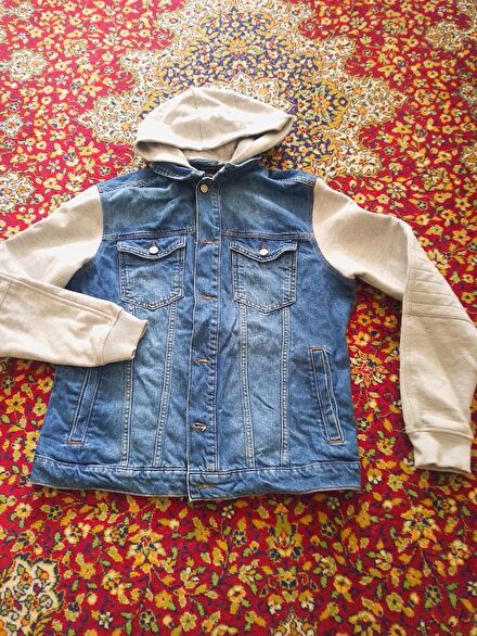 Kapüşonlu Mavi Denim Ceket Gri Sweat Kol