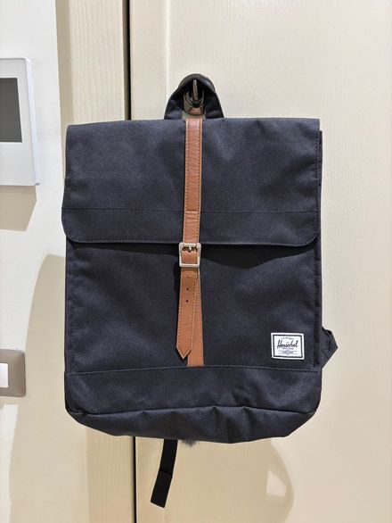 Herschel laptop, evrak çantası...