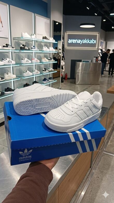 Beyaz Adidas Spor Ayakkabı