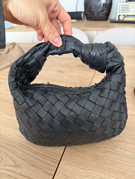 Bottega Veneta Siyah Deri Örgü Kadın Çan