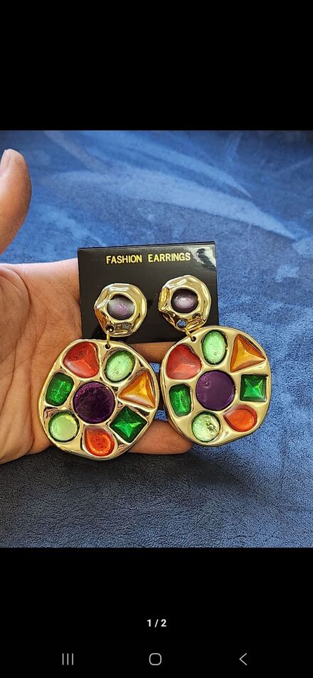 American Vintage Dore Renkli Taşlı Küpe