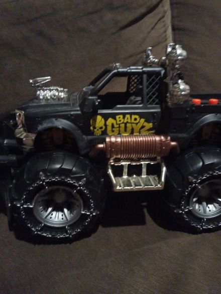 Siyah Model Araç