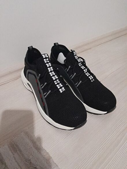 yeni spor ayakkabi