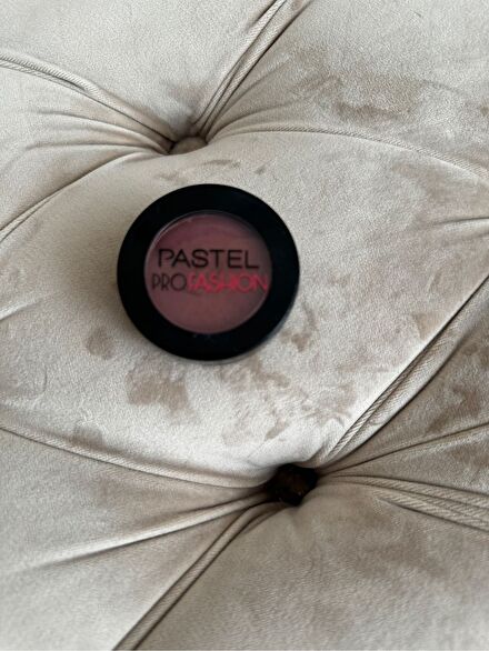 Pastel Far