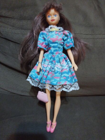 Barbie bebek