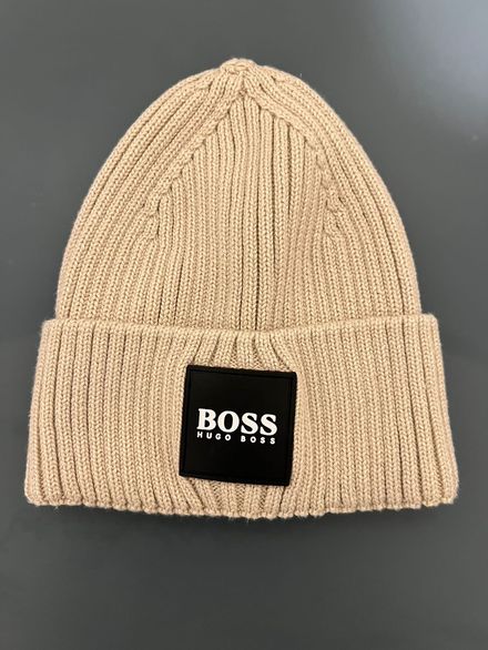 Hogo Boss kışlık bere