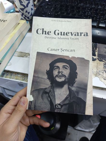 Che Guevara Devrime Adanmış Yaşam