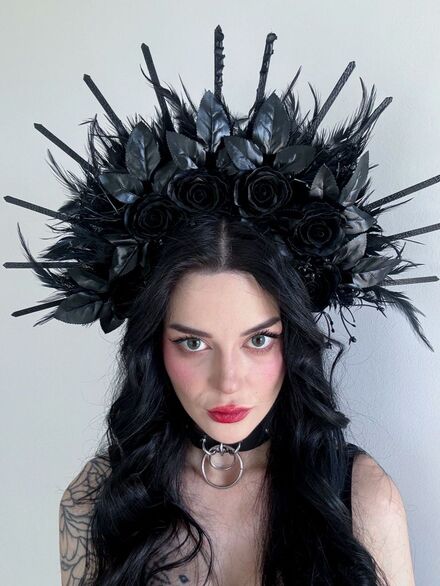 Gül Detaylı Taç gotik saç aksesuarı