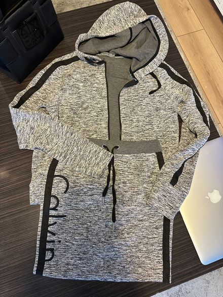 Calvin Klein Kapüşonlu sweatshirt & etek