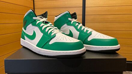 Nike Air Jordan 1 Mid Lucky Green