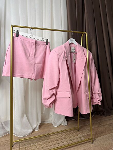 Pembe Blazer Ceket ve etek Takım