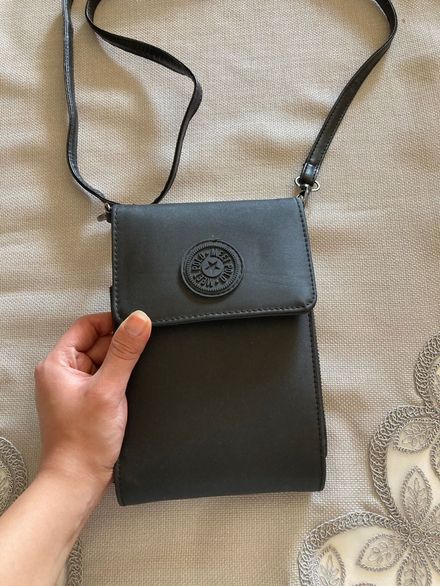 Siyah Askılı Cüzdan Çanta