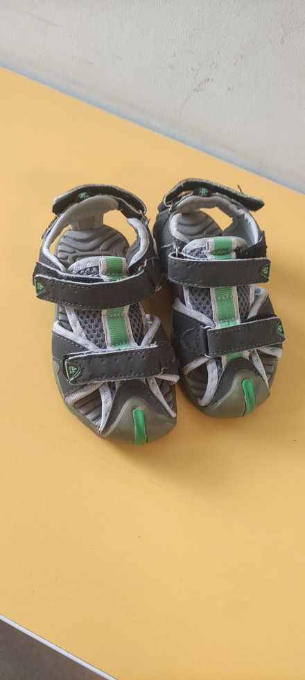Erkek çocuk sandalet