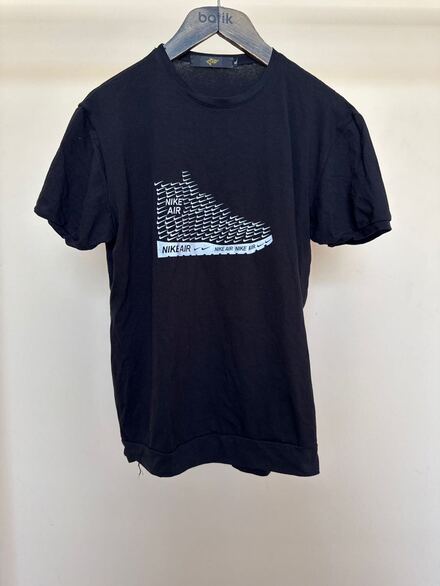 Nike Siyah Baskılı Tişört
