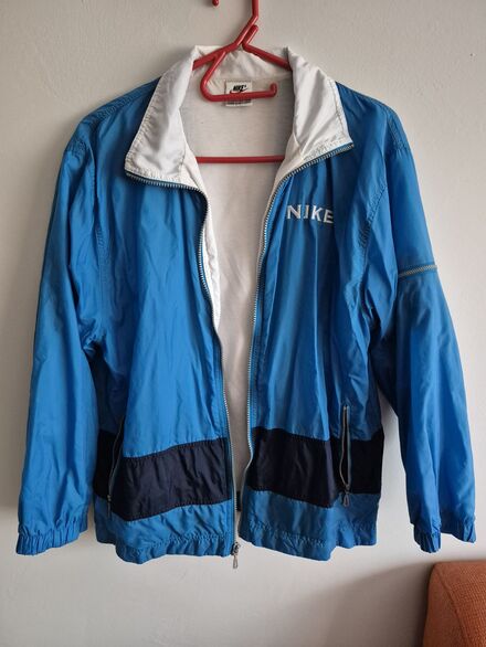 nike mont