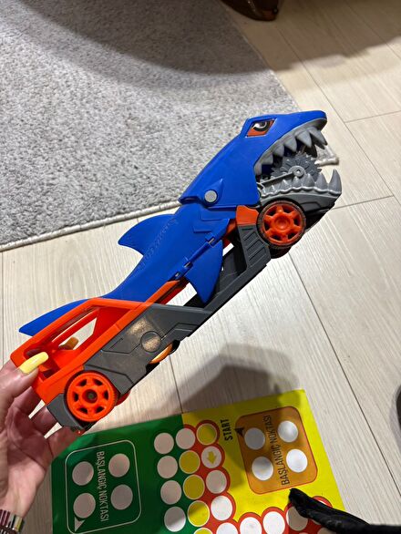 Hot Wheels Köpekbalığı Oyun Seti