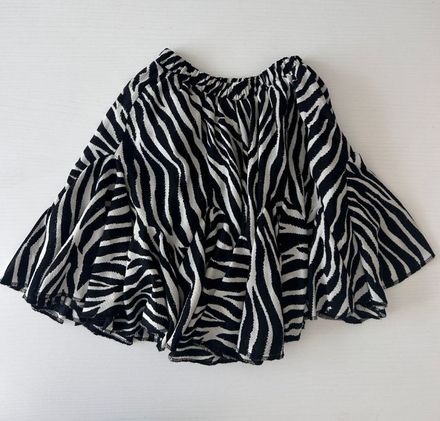New İn Zebra Desenli Volanlı Etek