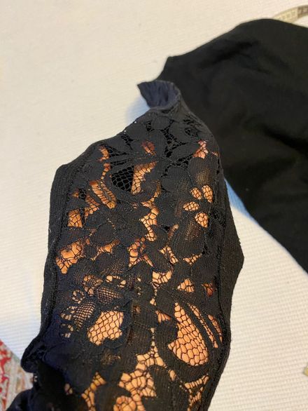 Zara Siyah Dantel Kol Detaylı Şık Bluz