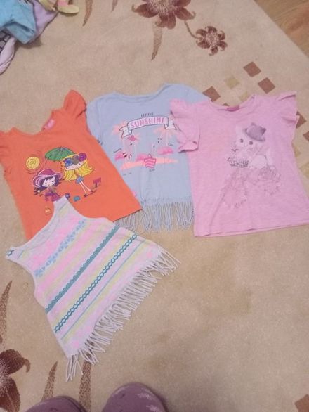 4 Renkli Kız Bebek Tişört Kombini
