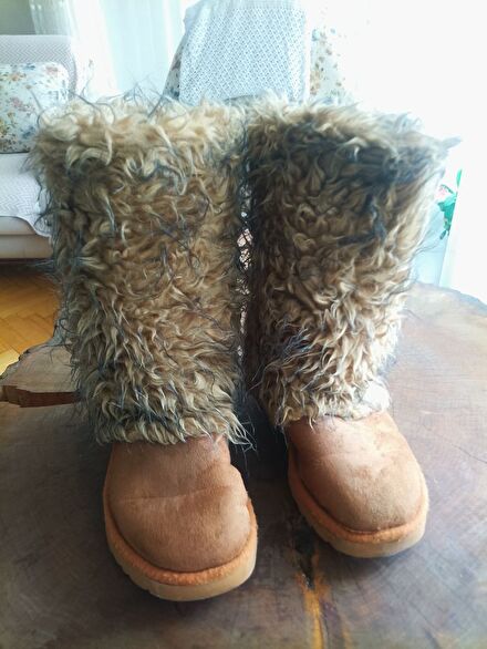 UGG 37 bot