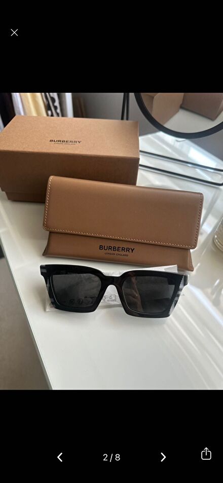Burberry siyah güneş gözlüğü