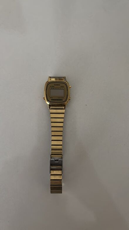Altın Casio Dijital Saat