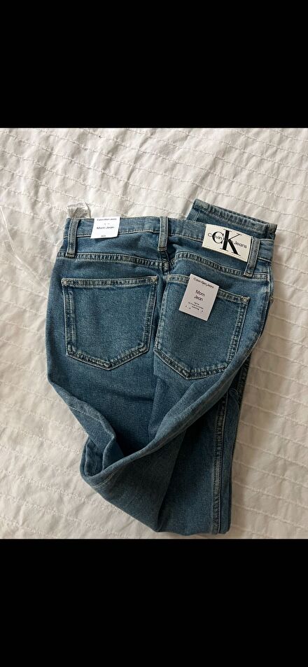 SATILDIIIIIIIIIII Calvin Klein Mom Jean