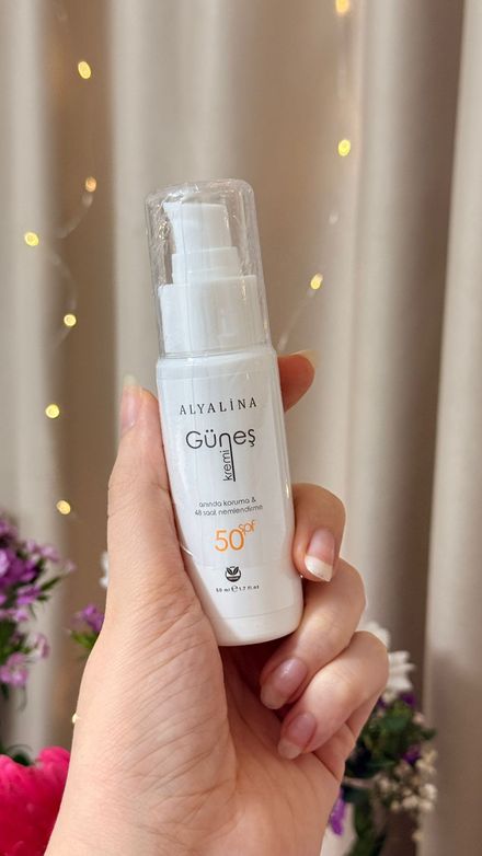 ALYALİNA Güneş Kremi SPF 50 Beyaz