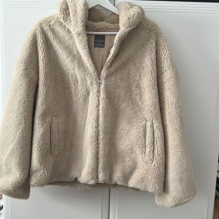 Primark kapüşonlu suni mont