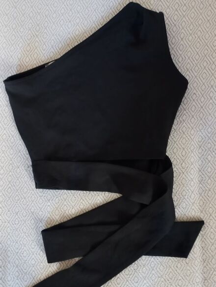tek omuz bağlamalı body