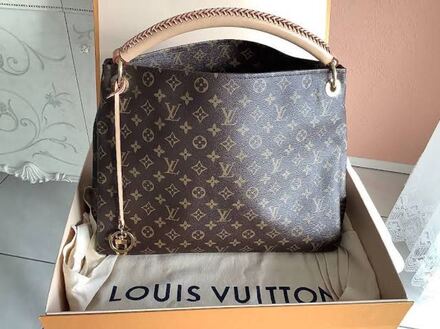 Louis Vuitton çanta