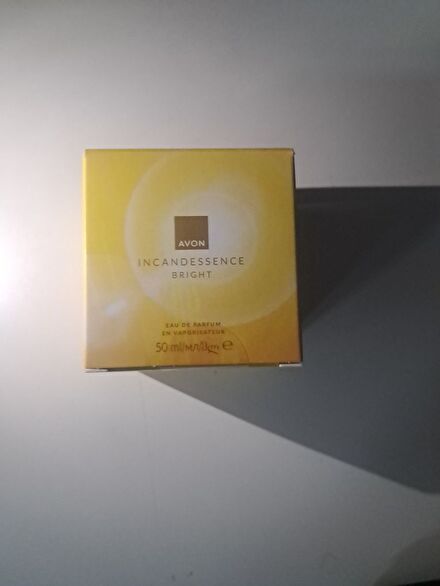 Avon INCANDESSENCE BRIGHT