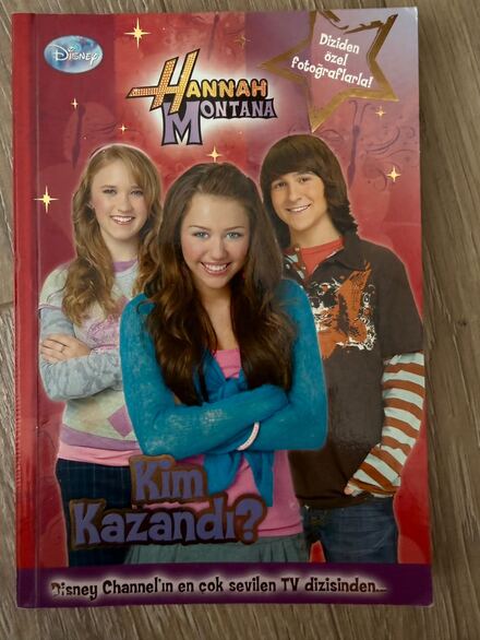 Hannah Montana Kim Kazandı? Kitap