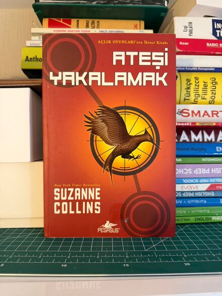 Ateşi Yakalamak - Suzanne Collins