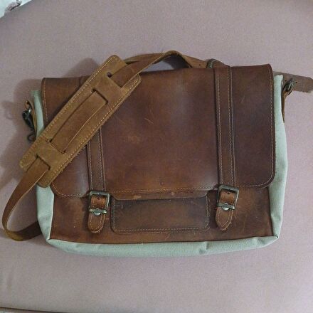 Semender Hidebag 15.6inç Taba Deri Çanta
