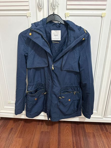 Mango yağmurluk parka