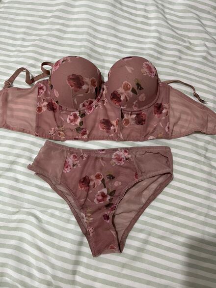Çiçek Desenli Bralet Takımı