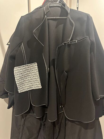 Siyah Blazer / Ceket Detaylı Tasarım