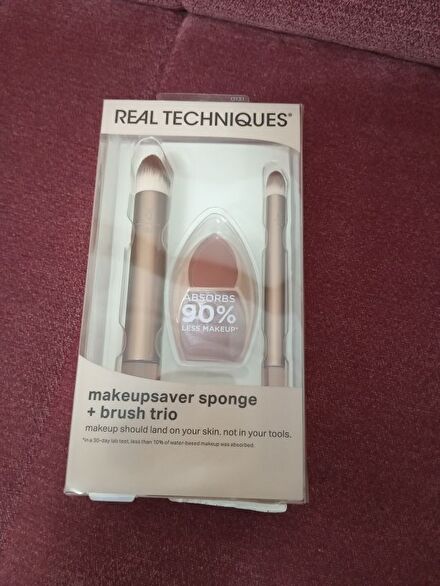 REAL TECHNİQUES makeupsaver sponge+brush